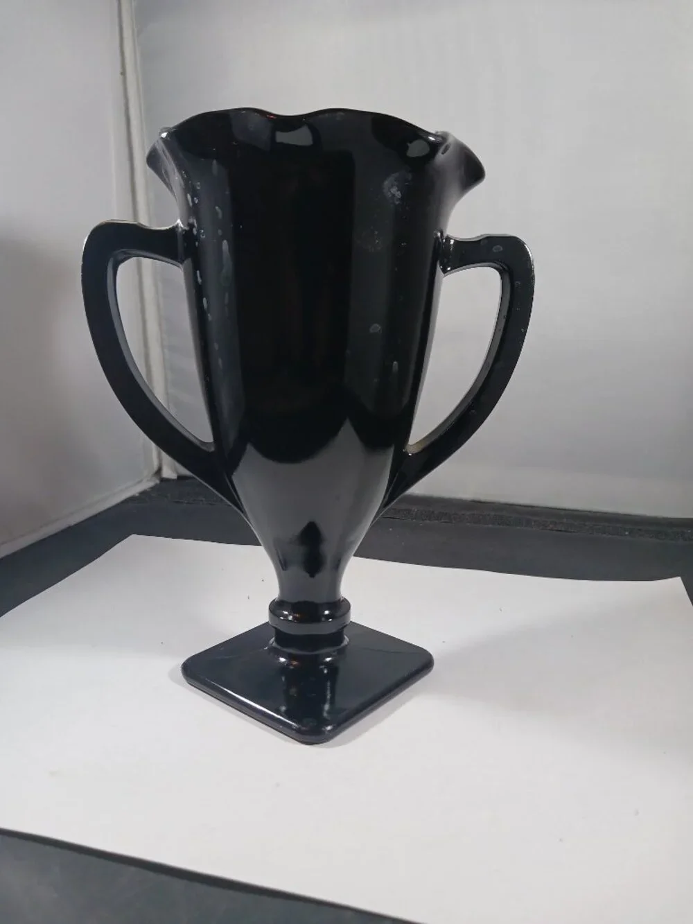 Vintage L. E. Smith Black Amethyst Glass Trophy Vase